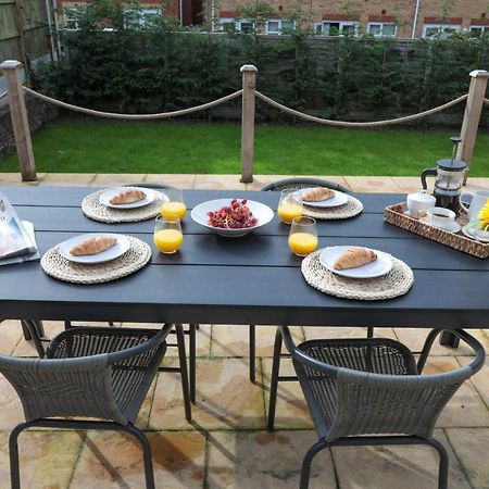 Perfect For Contractors With On Site Parking Villa Brierley Hill Dış mekan fotoğraf