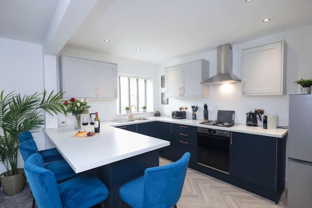 Perfect For Contractors With On Site Parking Villa Brierley Hill Dış mekan fotoğraf